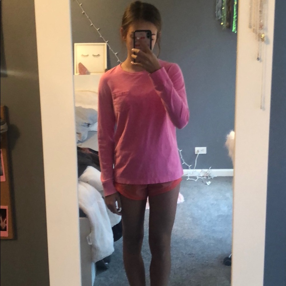 pink and teal vineyard vines long sleeve! - Picture 5 of 7